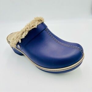 Crocs shoes Eva Cobbler Faux Fur Lined Mule Clogs cozy shoes Purple Women Size 8